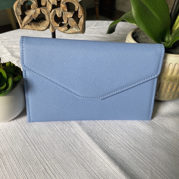 Sweet New periwinkle blue wallet - Picture 1 of 5
